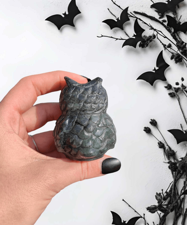 Hibou Labradorite