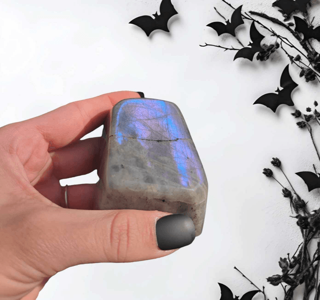 Labradorite violette